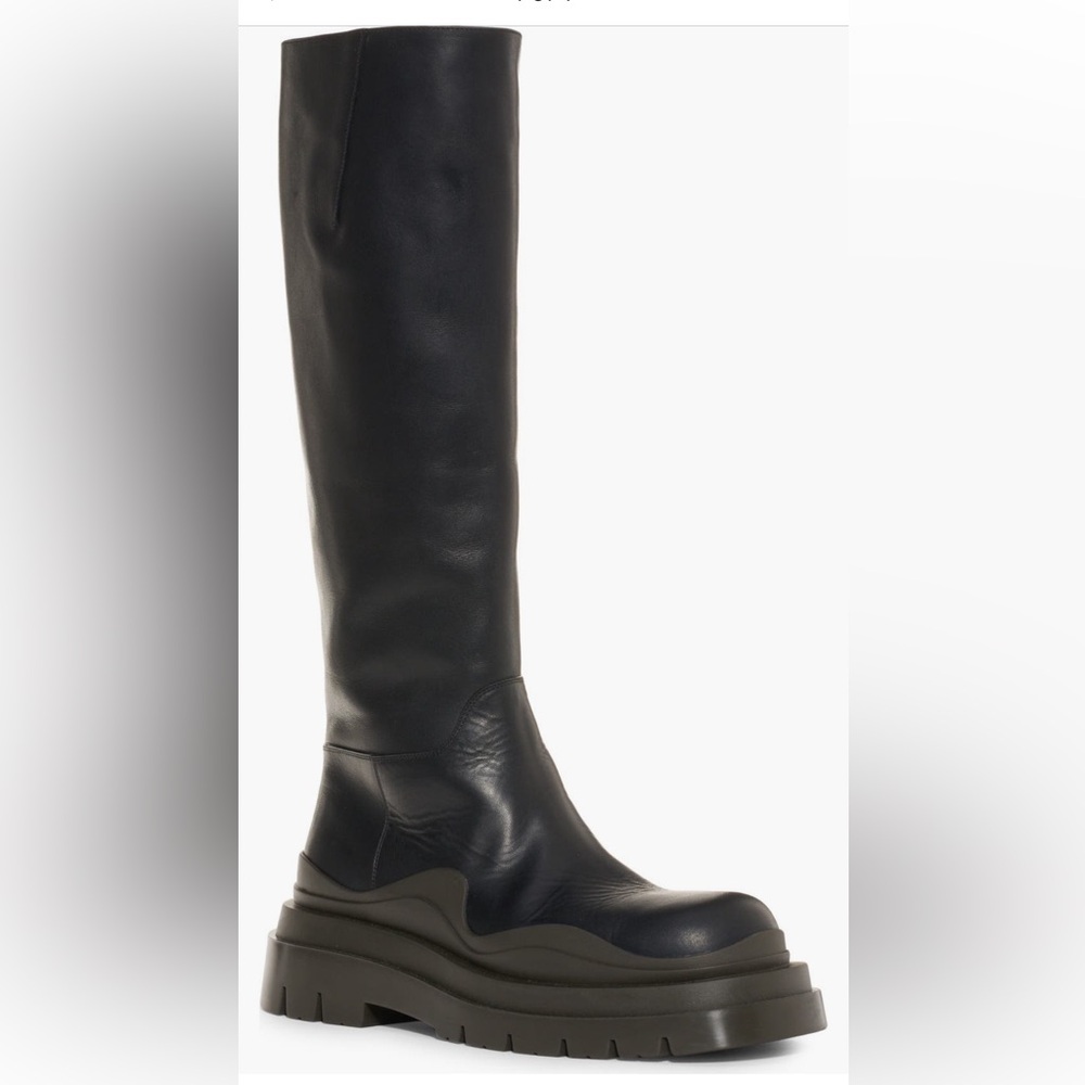New Bottega Veneta tire tall lug boots size 8 38eu no box